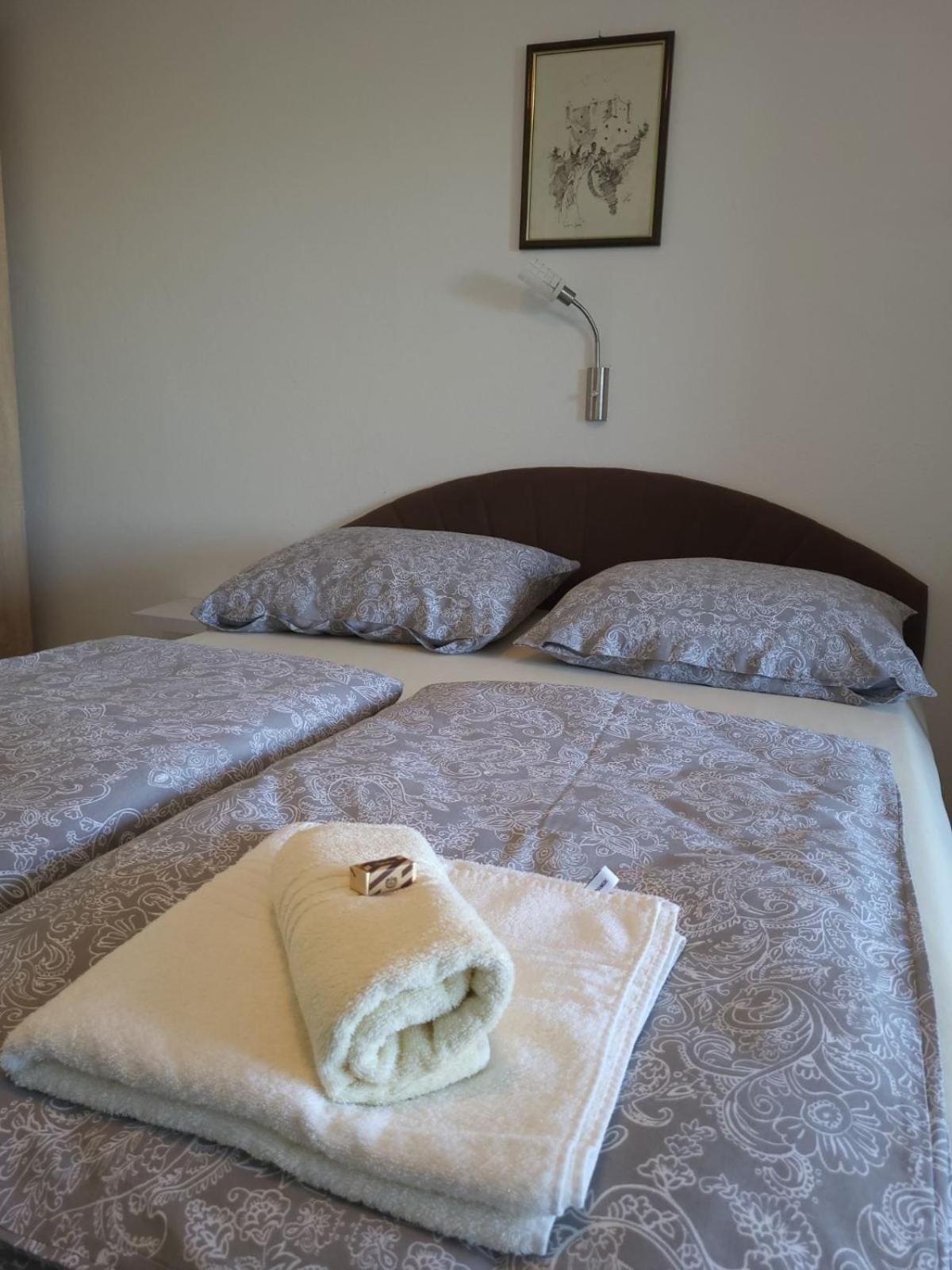 Apartmani Silvana&Vera Senj  Dış mekan fotoğraf
